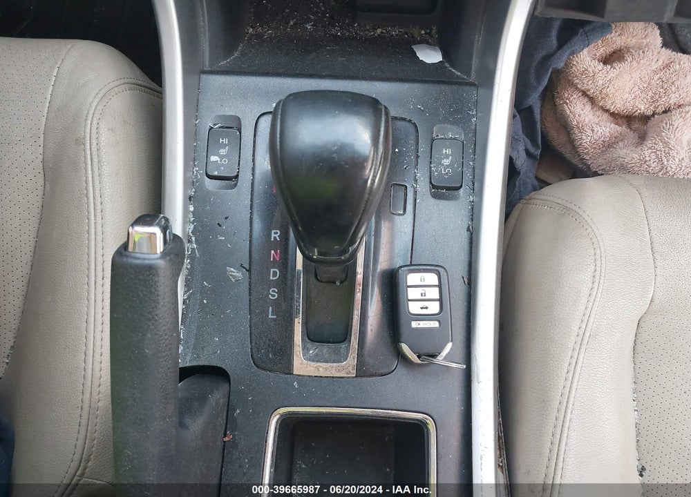 2013 HONDA ACCORD EX-L VIN: 1HGCR2F82DA238106