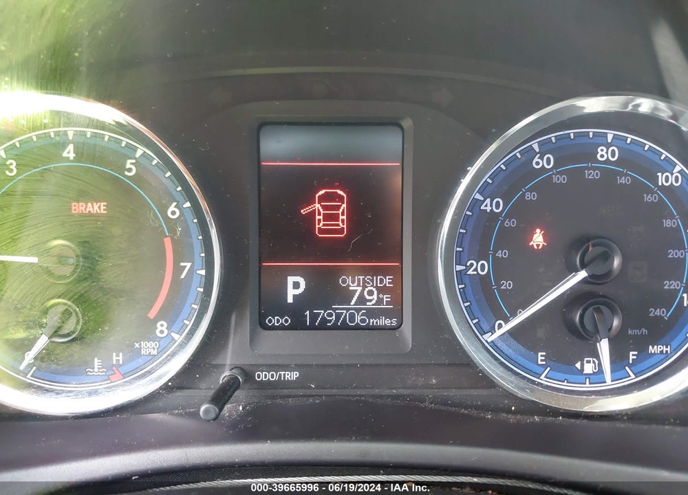 2017 TOYOTA COROLLA LE VIN: 5YFBURHE8HP722755