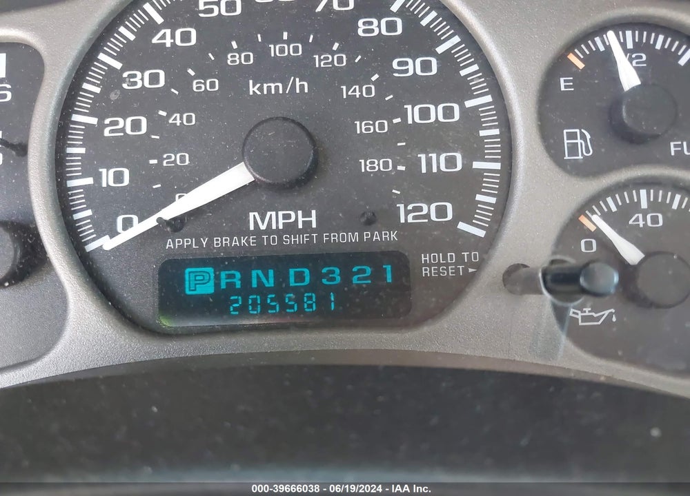 2002 GMC YUKON XL 1500 DENALI VIN: 1GKFK66U22J243117