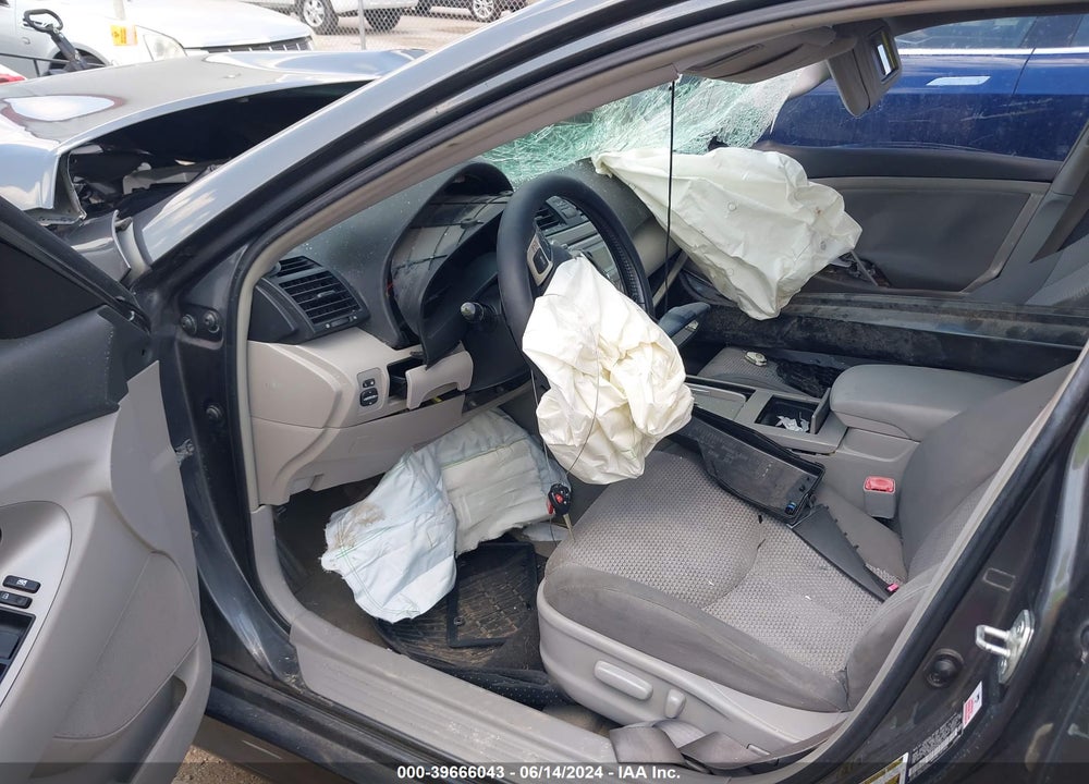 2008 TOYOTA CAMRY SE V6 VIN: 4T1BK46K38U561750