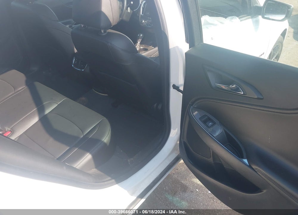 2020 CHEVROLET MALIBU FWD LT VIN: 1G1ZD5ST4LF125819