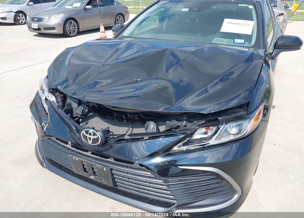 2021 TOYOTA CAMRY LE VIN: 4T1C11AK9MU418728