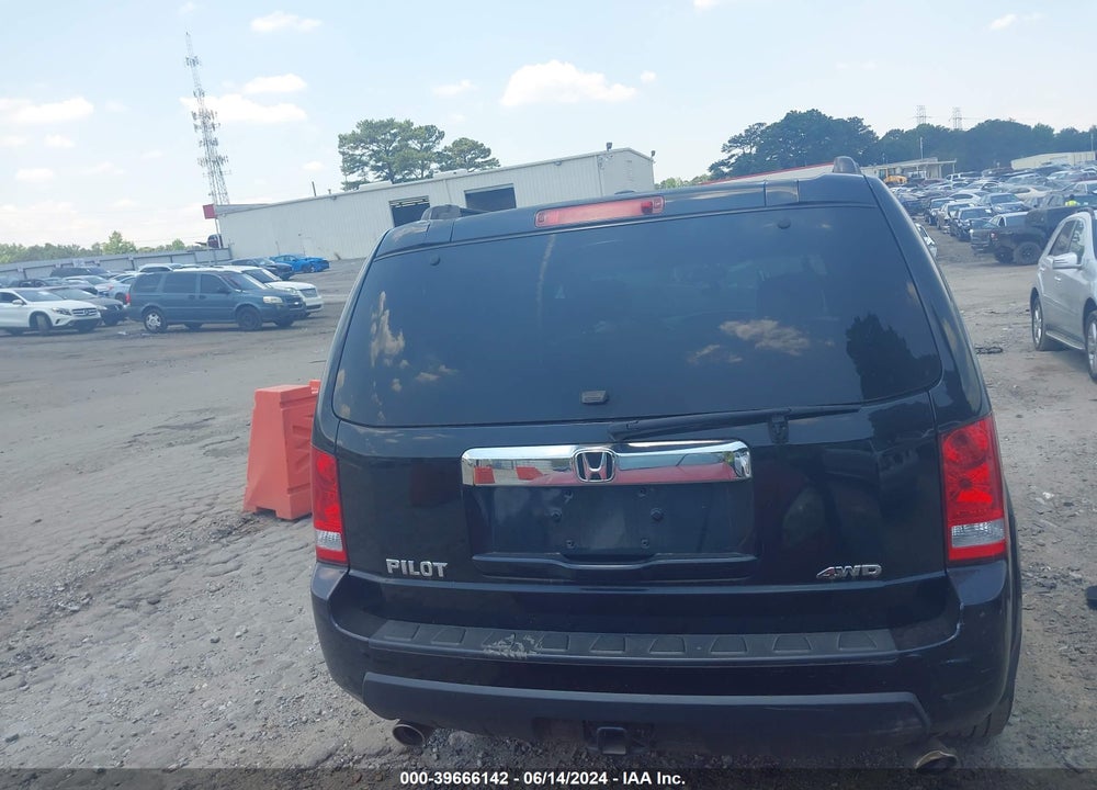 2011 HONDA PILOT EX VIN: 5FNYF4H47BB051323