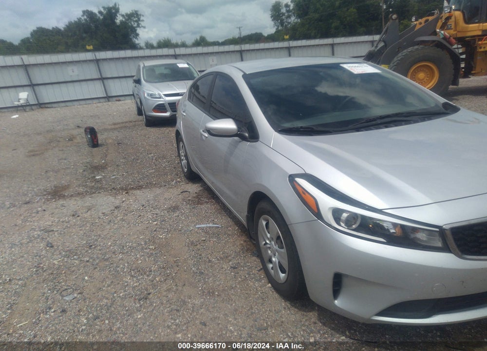 2018 KIA FORTE LX VIN: 3KPFK4A74JE193754
