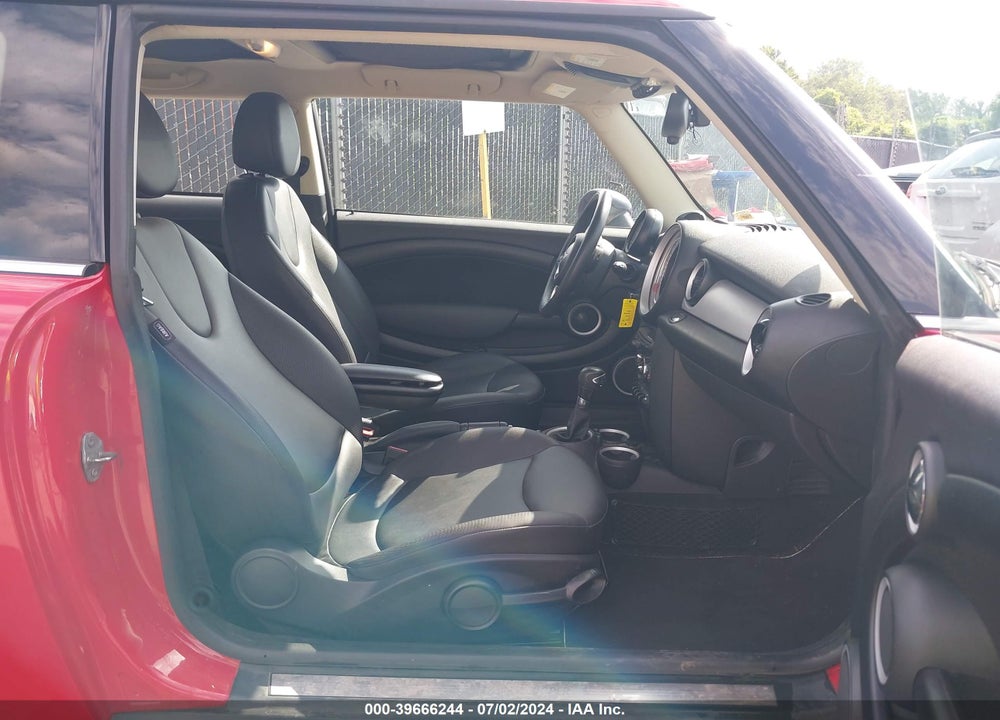 2012 MINI COOPER VIN: WMWSU3C59CT542994