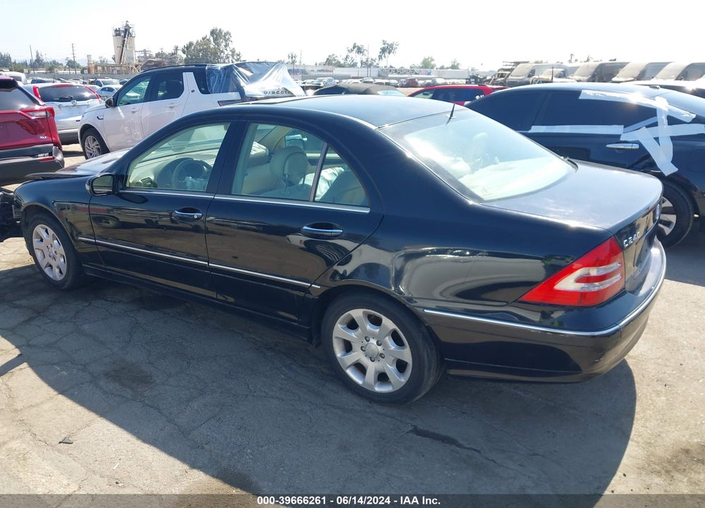2005 MERCEDES-BENZ C 240 LUXURY VIN: WDBRF61J35A715144