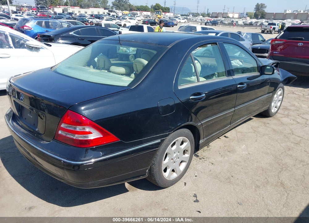 2005 MERCEDES-BENZ C 240 LUXURY VIN: WDBRF61J35A715144