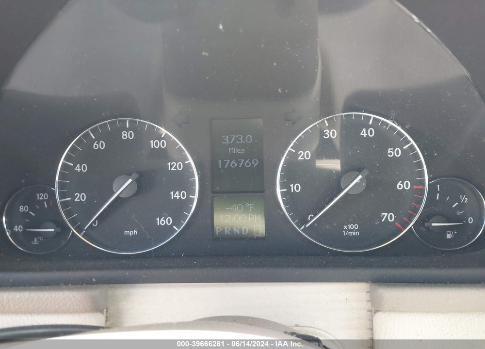 2005 MERCEDES-BENZ C 240 LUXURY VIN: WDBRF61J35A715144
