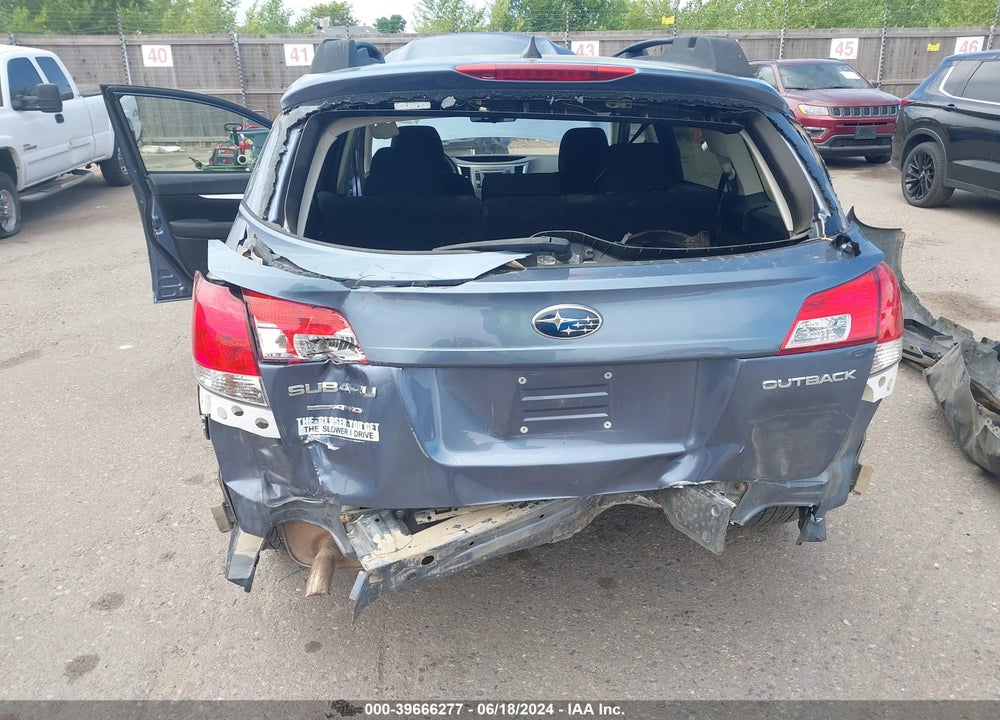 2014 SUBARU OUTBACK 2.5I PREMIUM VIN: 4S4BRCCC8E3256569