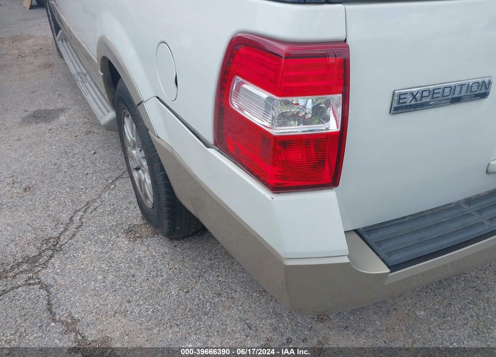2008 FORD EXPEDITION EL VIN: 1FMFK17588LA17047