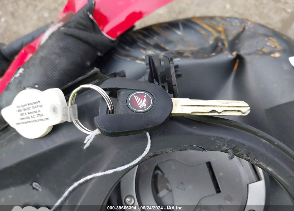 2022 HONDA CBR1000 RR VIN: JH2SC7714NK500009