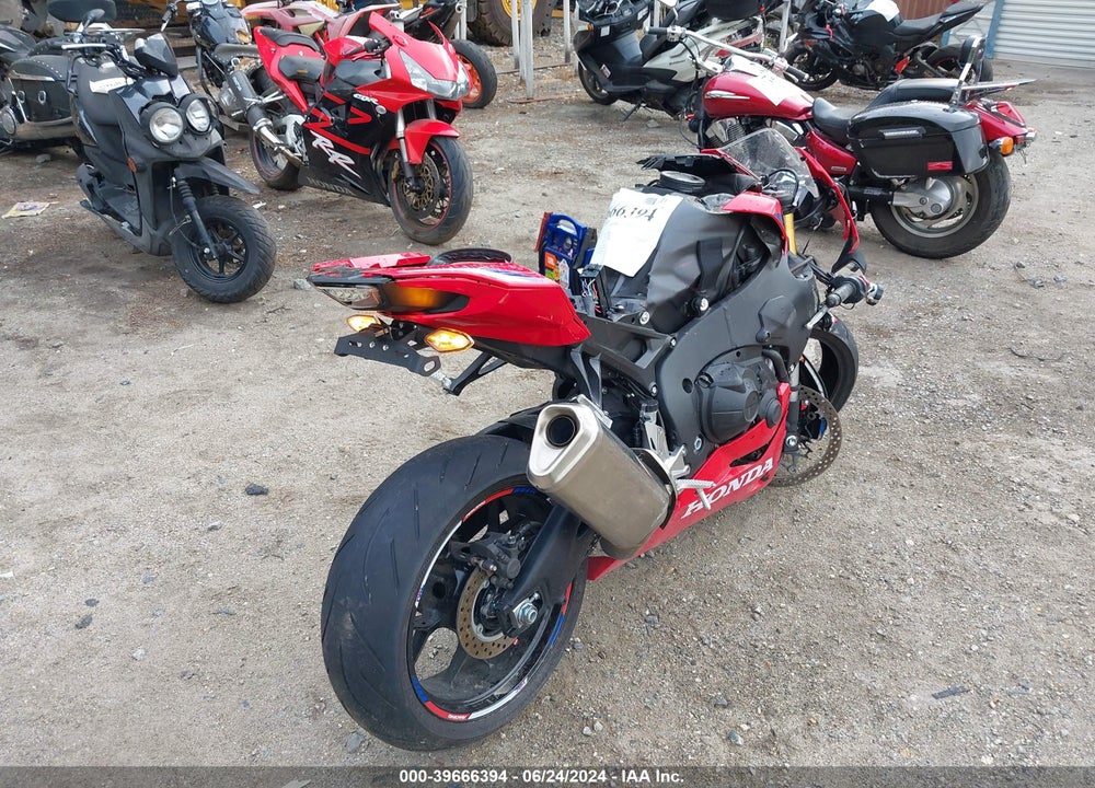 2022 HONDA CBR1000 RR VIN: JH2SC7714NK500009