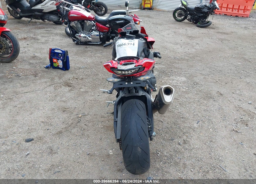 2022 HONDA CBR1000 RR VIN: JH2SC7714NK500009