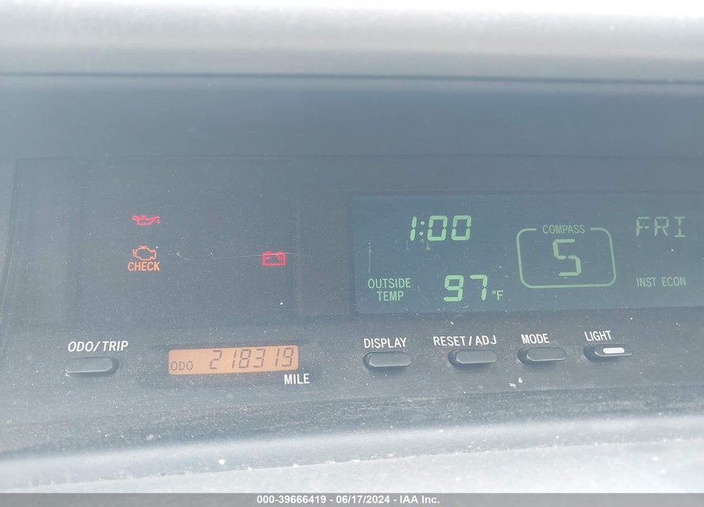 2000 TOYOTA AVALON XLS VIN: 4T1BF28B2YU050780