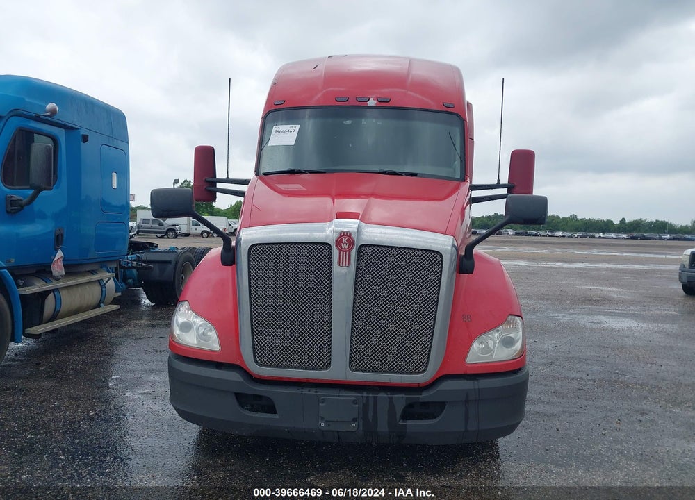 2017 KENWORTH T680 VIN: 1XKYDP9X0HJ138941