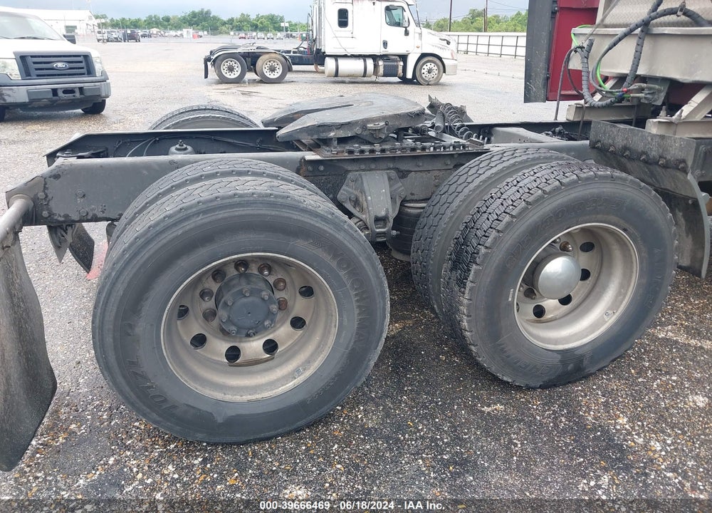2017 KENWORTH T680 VIN: 1XKYDP9X0HJ138941