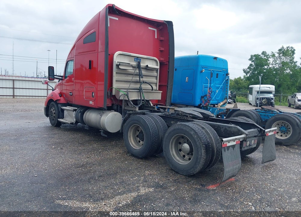 2017 KENWORTH T680 VIN: 1XKYDP9X0HJ138941