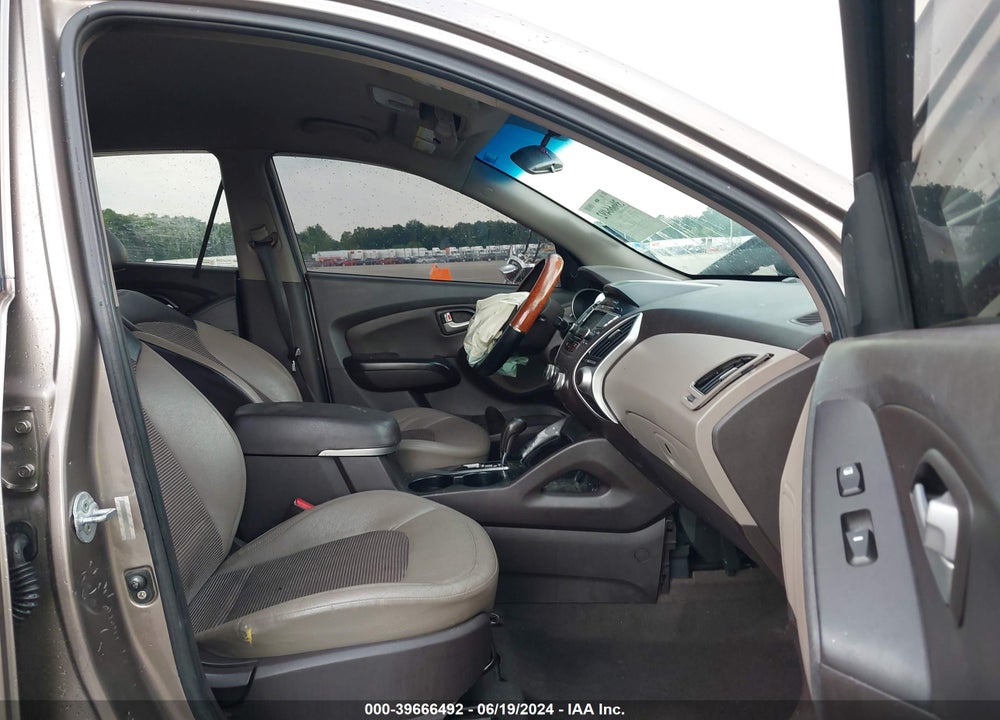 2012 HYUNDAI TUCSON VIN: KM8JU3AC9CU504042