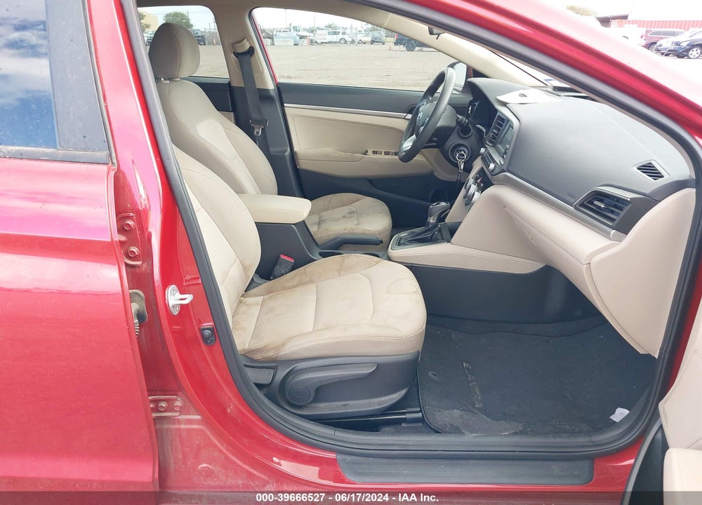 2019 HYUNDAI ELANTRA SE VIN: 5NPD74LF6KH461889
