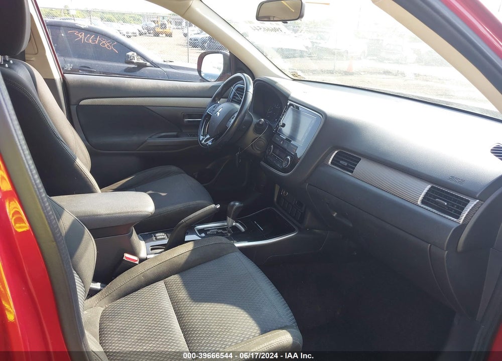 2018 MITSUBISHI OUTLANDER SE VIN: JA4AD3A32JZ037724