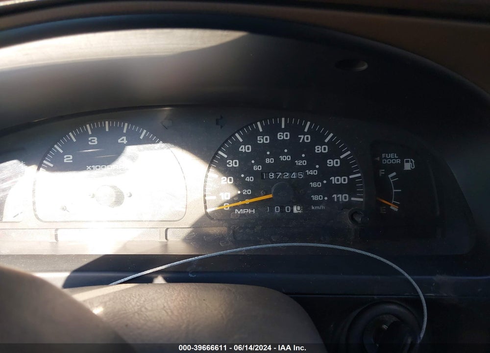 1998 TOYOTA 4RUNNER SR5 V6 LIMITED VIN: JT3GN87R8W0059488