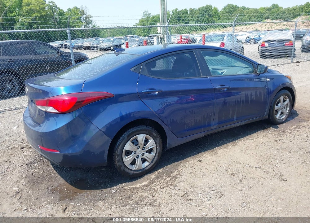 2016 HYUNDAI ELANTRA SE VIN: 5NPDH4AE1GH733554