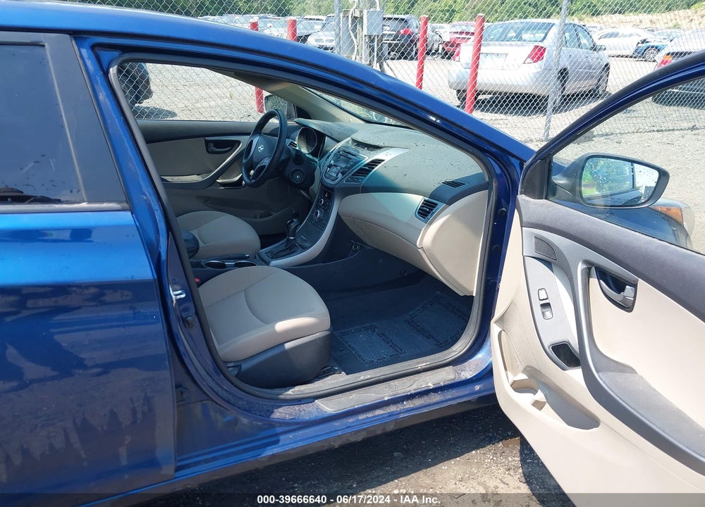 2016 HYUNDAI ELANTRA SE VIN: 5NPDH4AE1GH733554