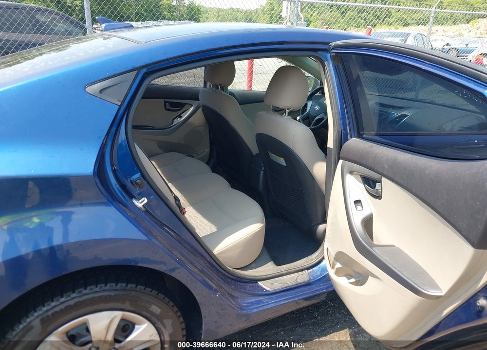 2016 HYUNDAI ELANTRA SE VIN: 5NPDH4AE1GH733554