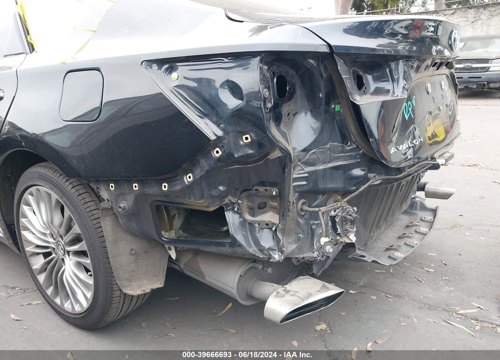 2018 TOYOTA AVALON LIMITED VIN: 4T1BK1EB3JU279968