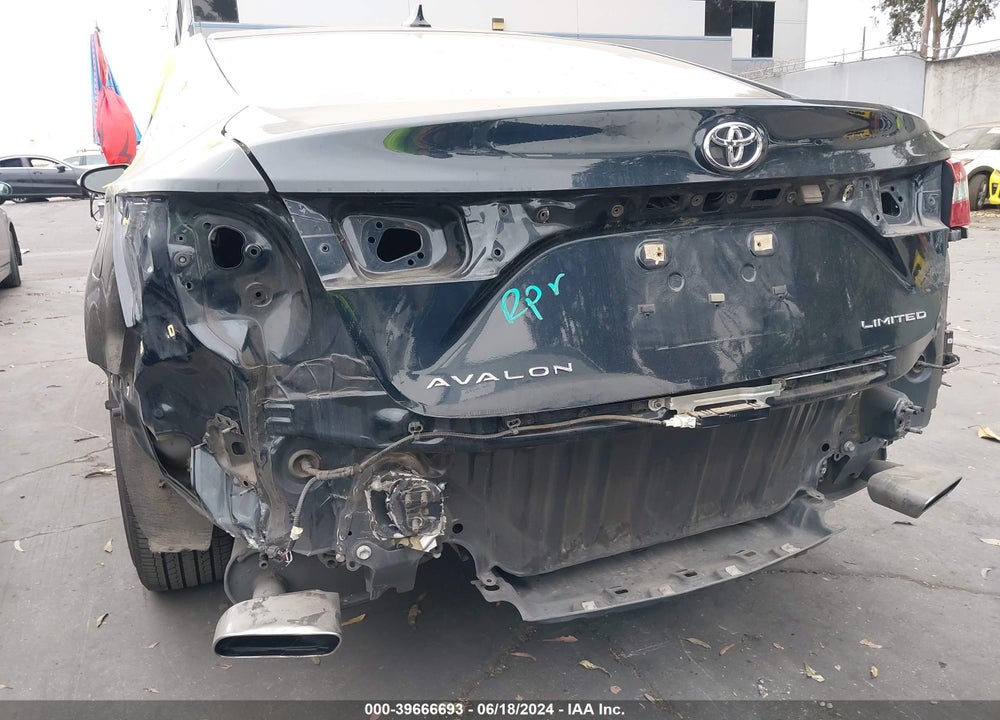 2018 TOYOTA AVALON LIMITED VIN: 4T1BK1EB3JU279968