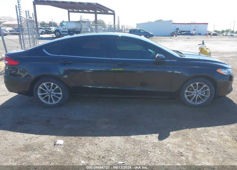 2019 FORD FUSION SE VIN: 3FA6P0HD1KR284759