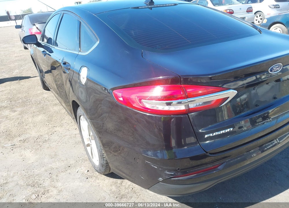 2019 FORD FUSION SE VIN: 3FA6P0HD1KR284759
