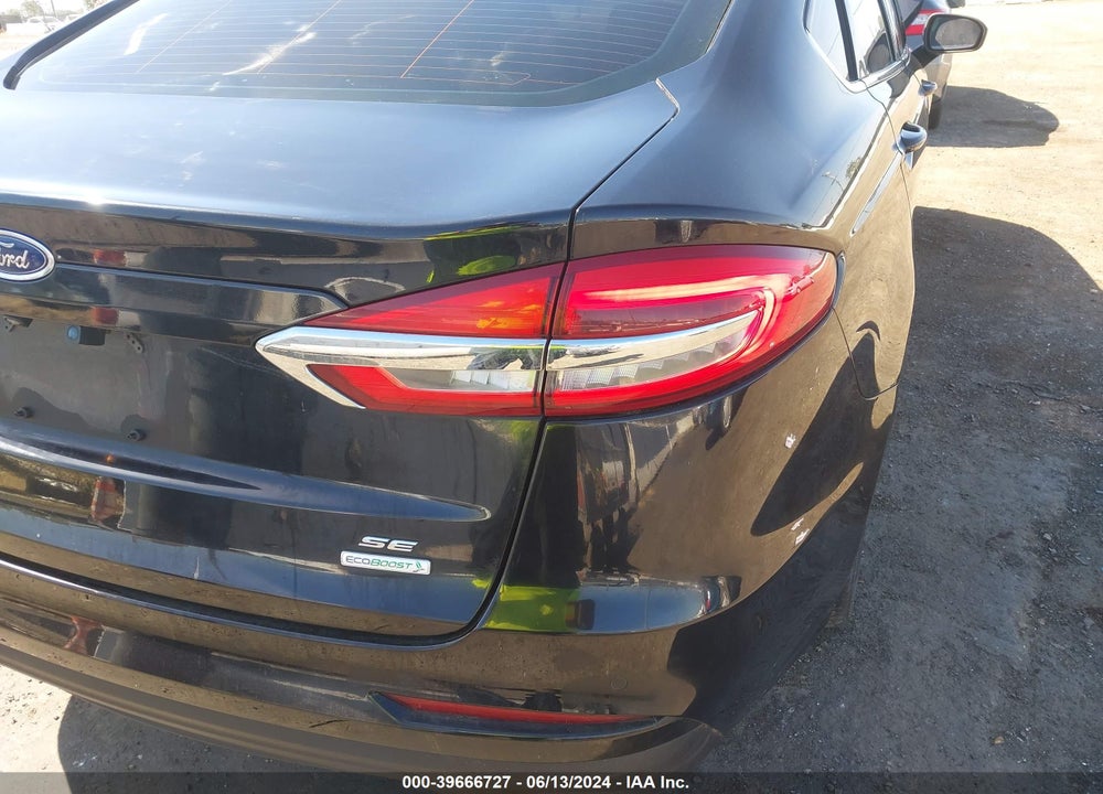 2019 FORD FUSION SE VIN: 3FA6P0HD1KR284759