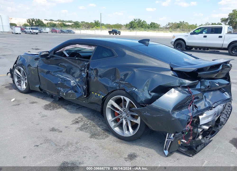 2017 CHEVROLET CAMARO 2SS VIN: 1G1FH1R76H0109592