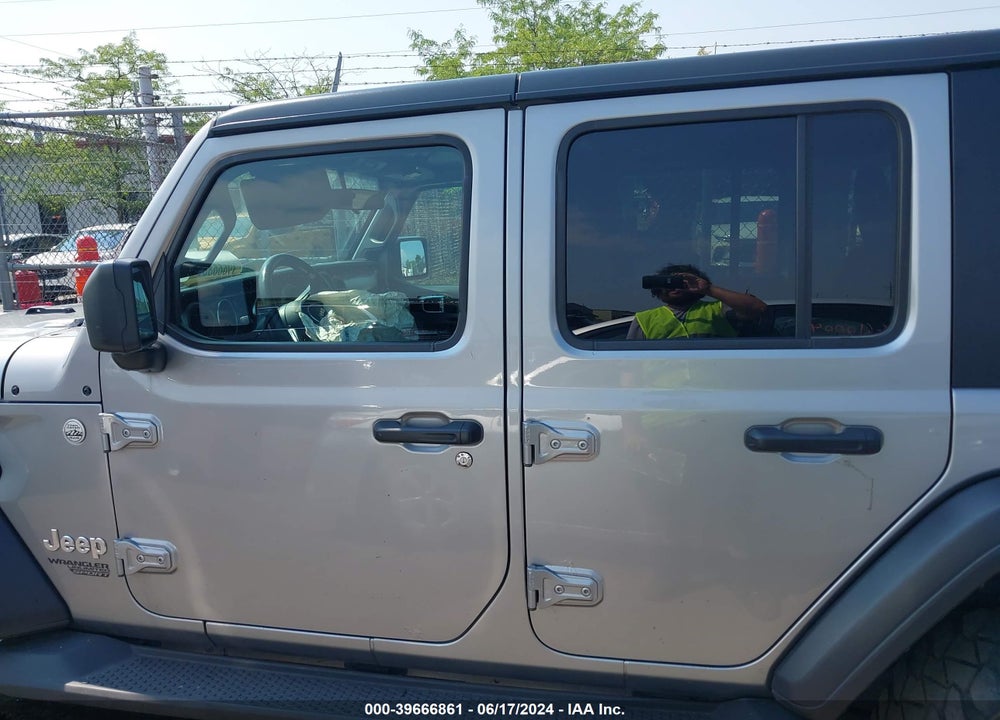 2018 JEEP WRANGLER UNLIMITED SPORT S 4X4 VIN: 1C4HJXDNXJW302974