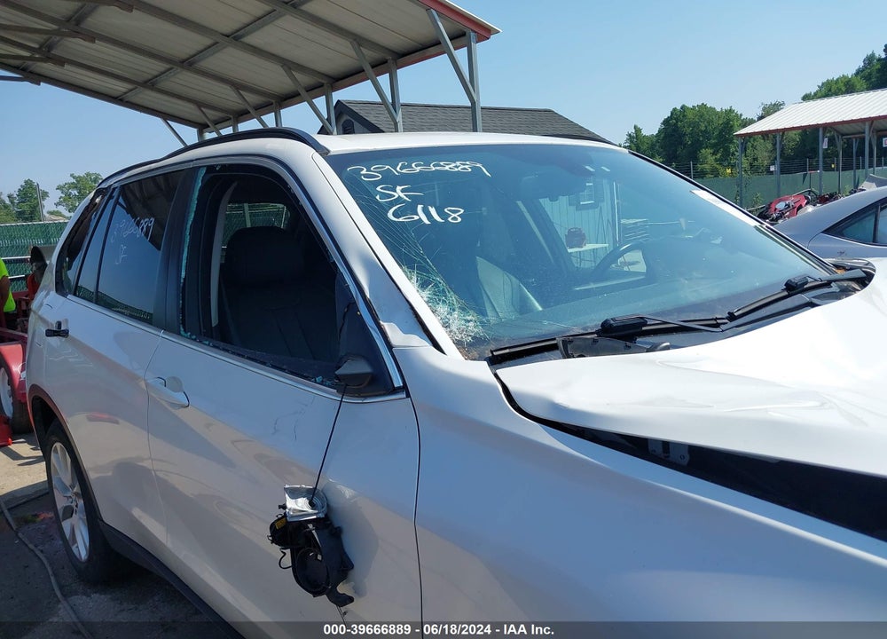 2016 BMW X5 VIN: 5UXKR0C58G0S86419