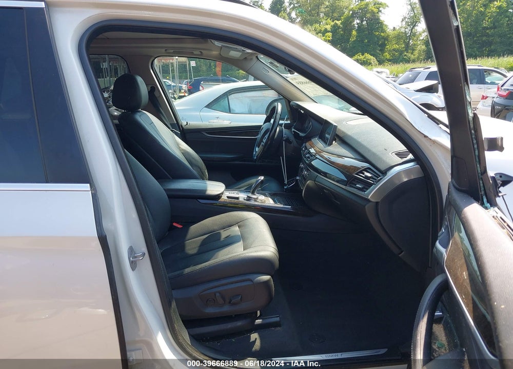 2016 BMW X5 VIN: 5UXKR0C58G0S86419