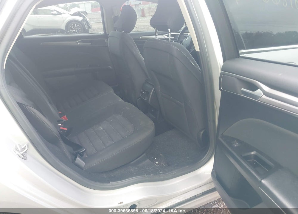 2017 FORD FUSION SE VIN: 3FA6P0H71HR231529