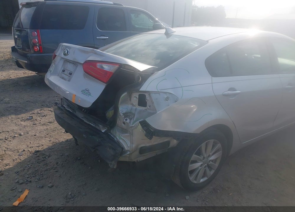 2015 KIA FORTE LX VIN: KNAFX4A61F5272842