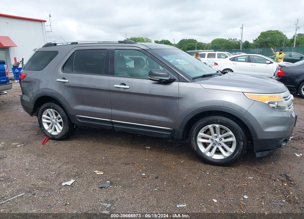 2013 FORD EXPLORER XLT VIN: 1FM5K8D89DGA05138