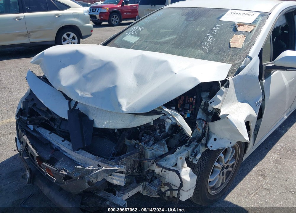 2022 TOYOTA PRIUS PRIME XLE VIN: JTDKAMFPXN3199047