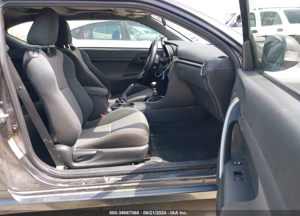 2014 SCION TC VIN: JTKJF5C71E3068833
