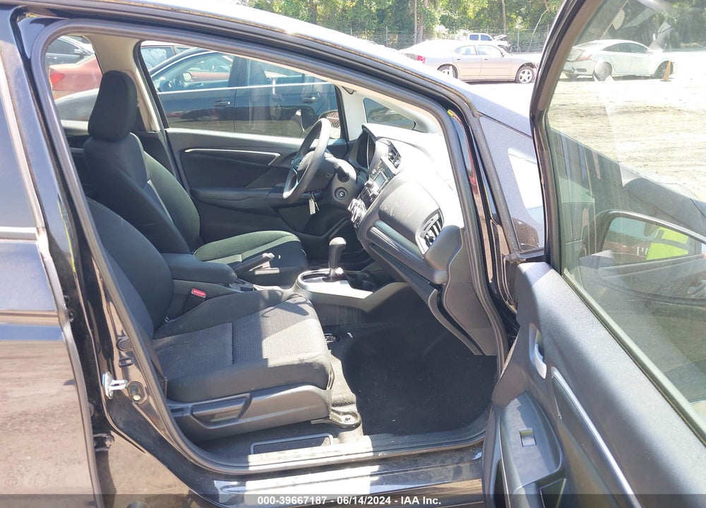2019 HONDA FIT LX VIN: 3HGGK5H47KM735993
