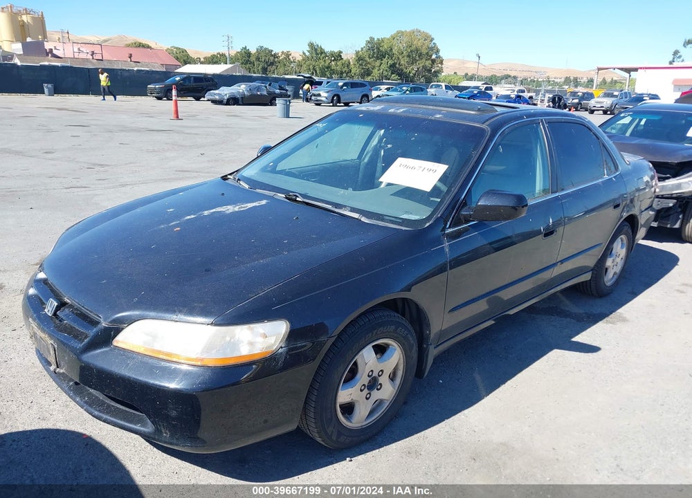 2000 HONDA ACCORD 3.0 EX VIN: 1HGCG1659YA049609