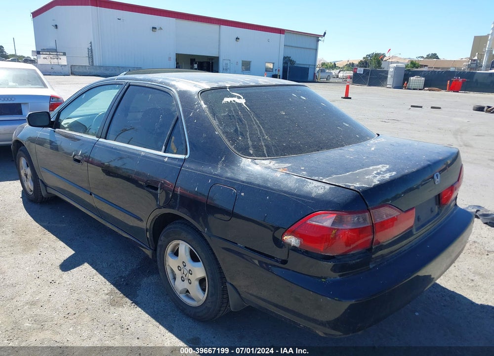 2000 HONDA ACCORD 3.0 EX VIN: 1HGCG1659YA049609