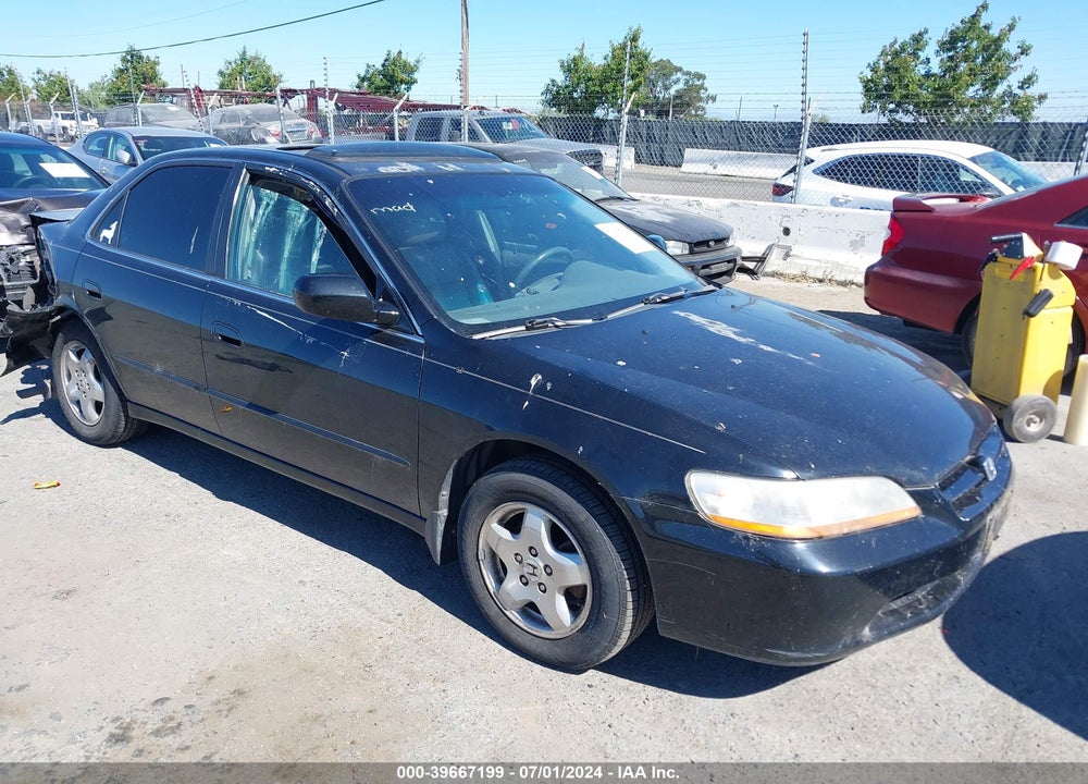 2000 HONDA ACCORD 3.0 EX VIN: 1HGCG1659YA049609