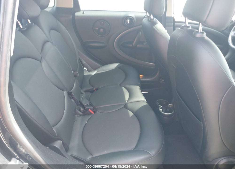 2016 MINI COUNTRYMAN COOPER S VIN: WMWZC3C58GWT08481