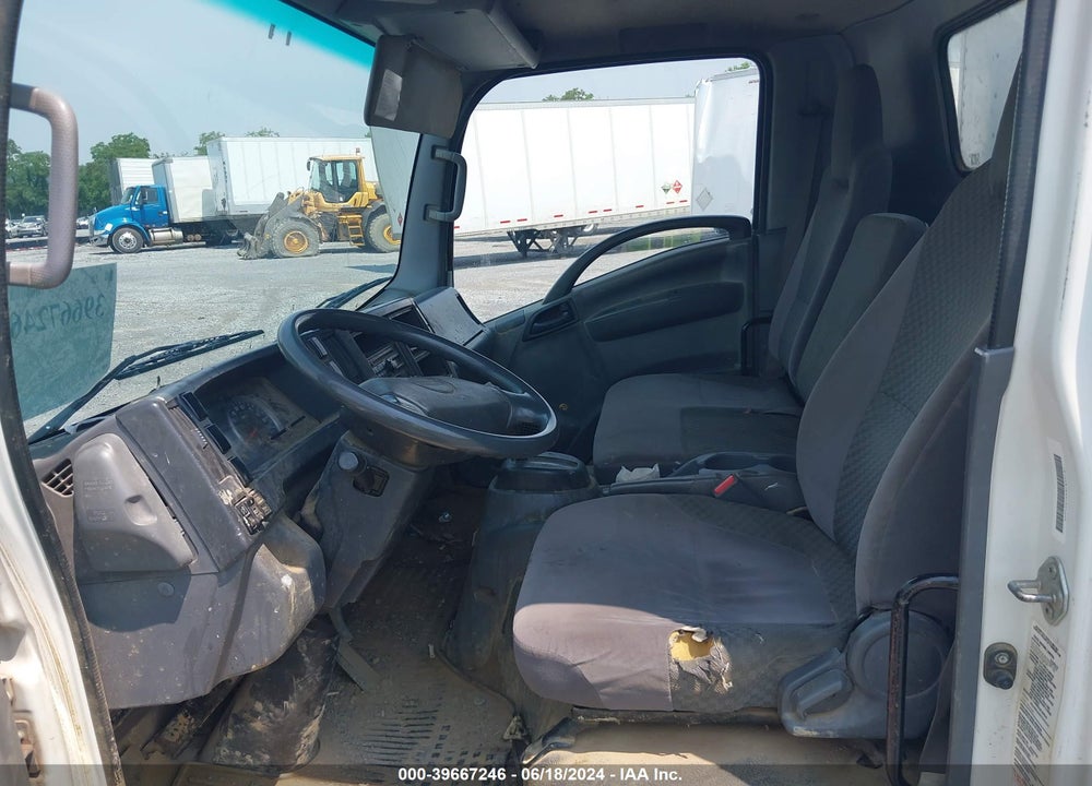 2014 ISUZU NPR HD DSL REG AT VIN: JALC4W166E7003537
