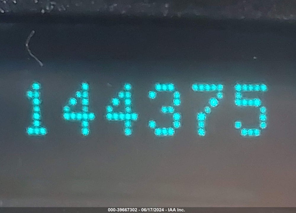 2005 CHEVROLET TAHOE LS VIN: 1GNEC13V65R264828