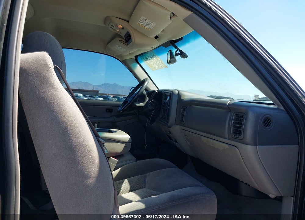 2005 CHEVROLET TAHOE LS VIN: 1GNEC13V65R264828